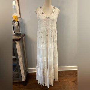 White Sleeveless Resort Maxi Sundress